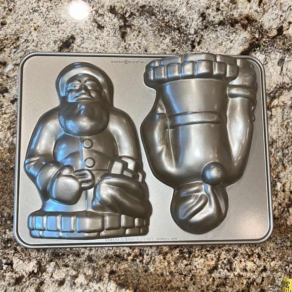 BNWT Williams-Sonoma, Nordicware, Vintage Santa Claus cake pan - Picture 2 of 9